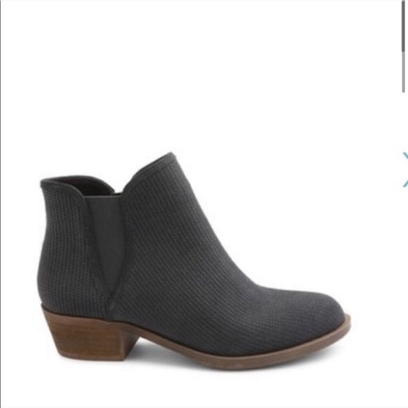 Kensie Gerona Perforated Suede Bootie 